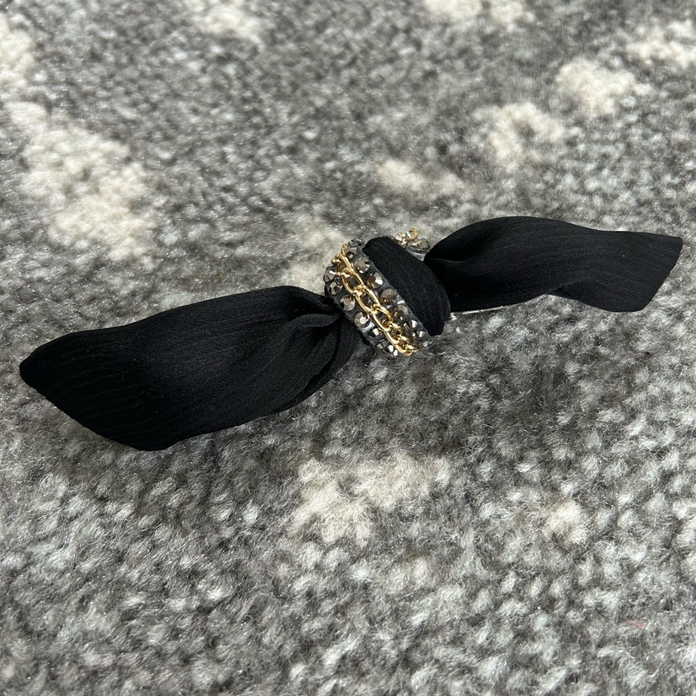 Express brand black bow hair clip
